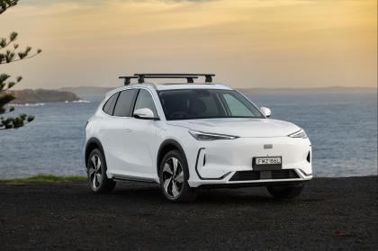 Ανακοινώθηκε η τιμή του νέου Geely EX5 στην Ελλάδα